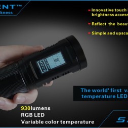 930 lumen fényáramú, RGB led-ekkel szerelt lámpa.